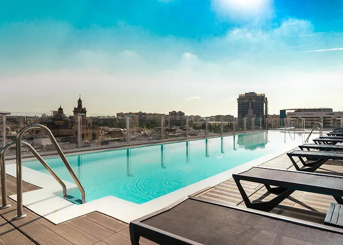 Hotel Giralda Center